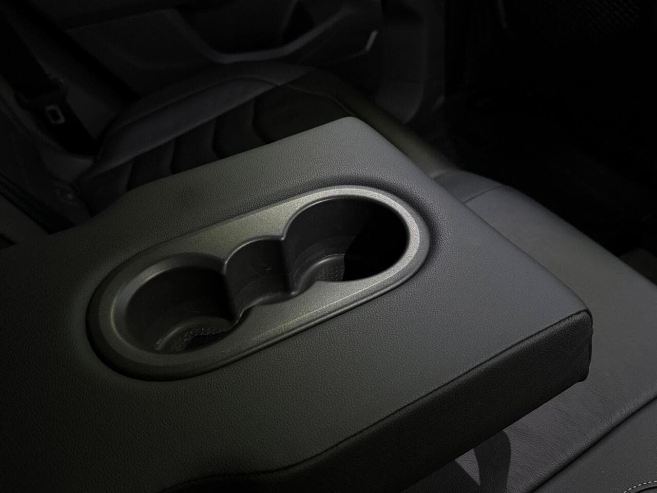 Volkswagen Touareg thumbnail Misc Controls