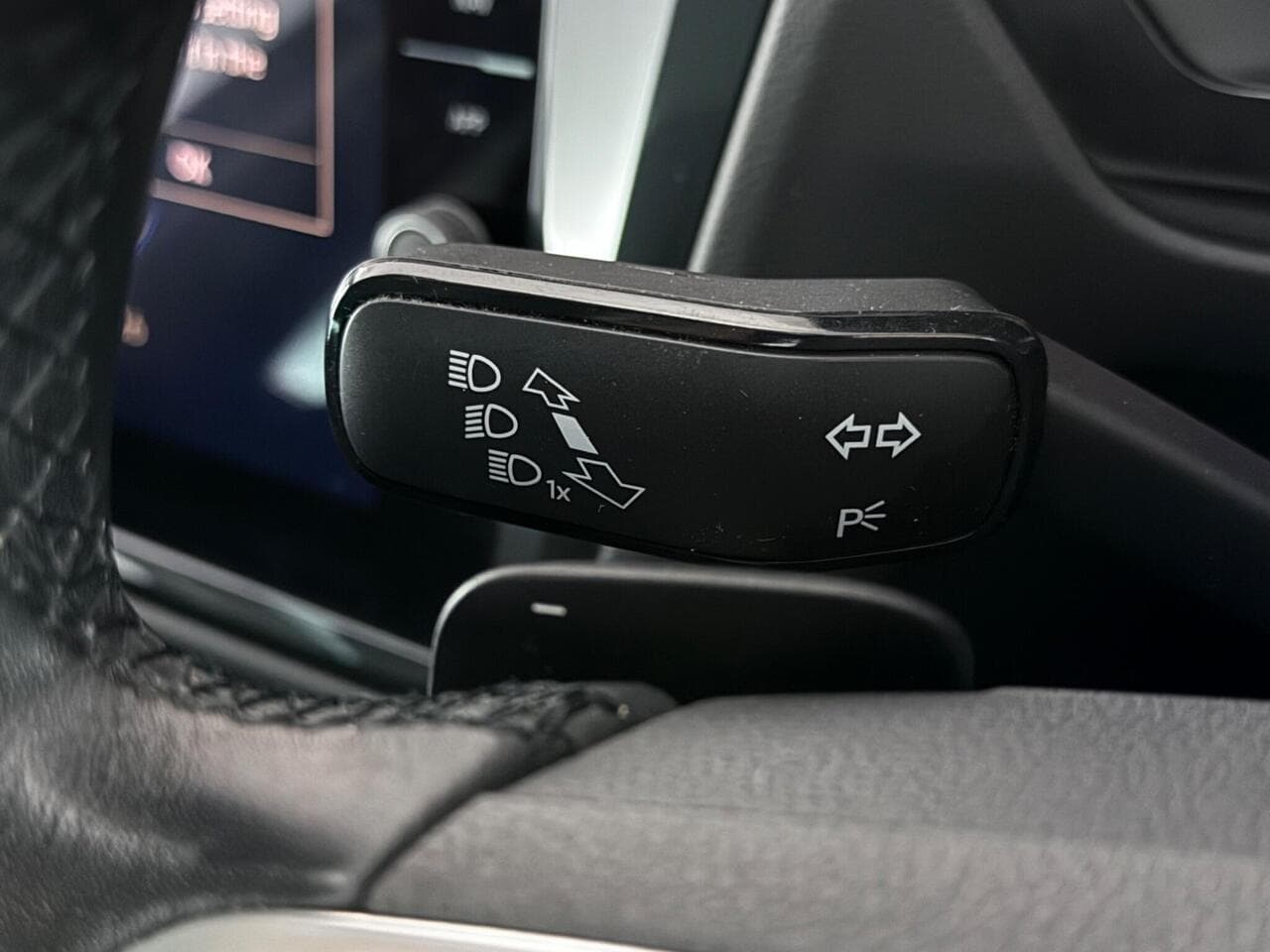 Volkswagen Tiguan thumbnail Misc Controls
