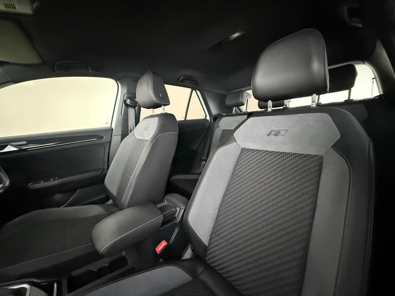 Volkswagen T-Roc thumbnail Seat Front Passenger
