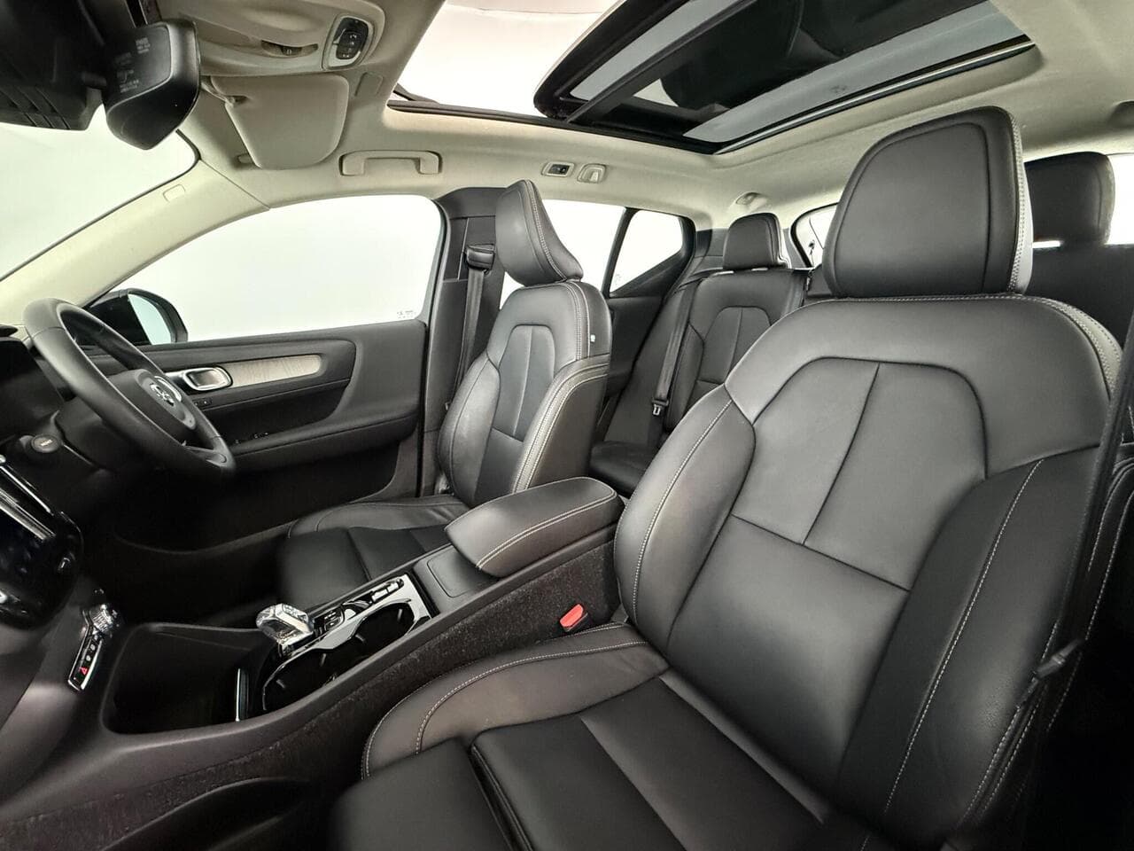 Volvo XC40 thumbnail Seat Front Passenger