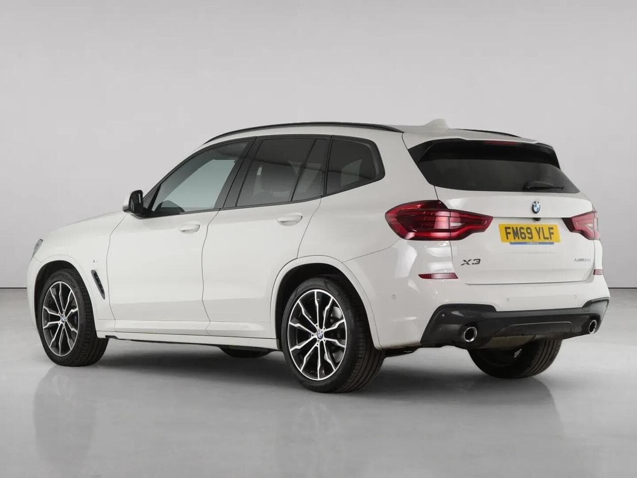 BMW X3 thumbnail Rear Left