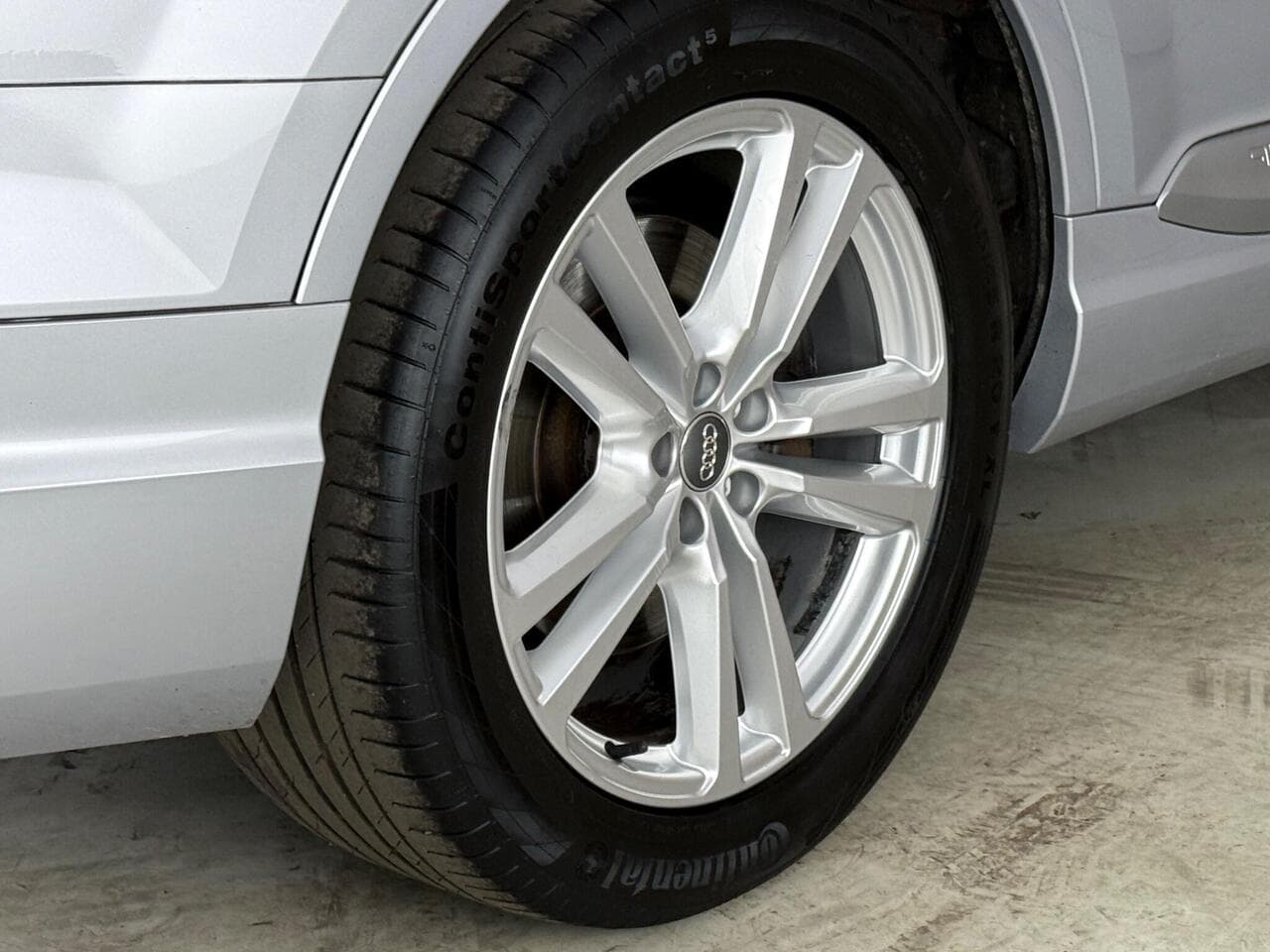 Audi Q7 thumbnail Wheel