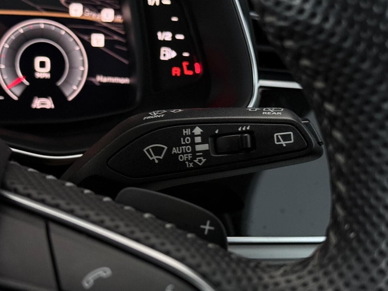 Audi Q8 thumbnail Misc Controls
