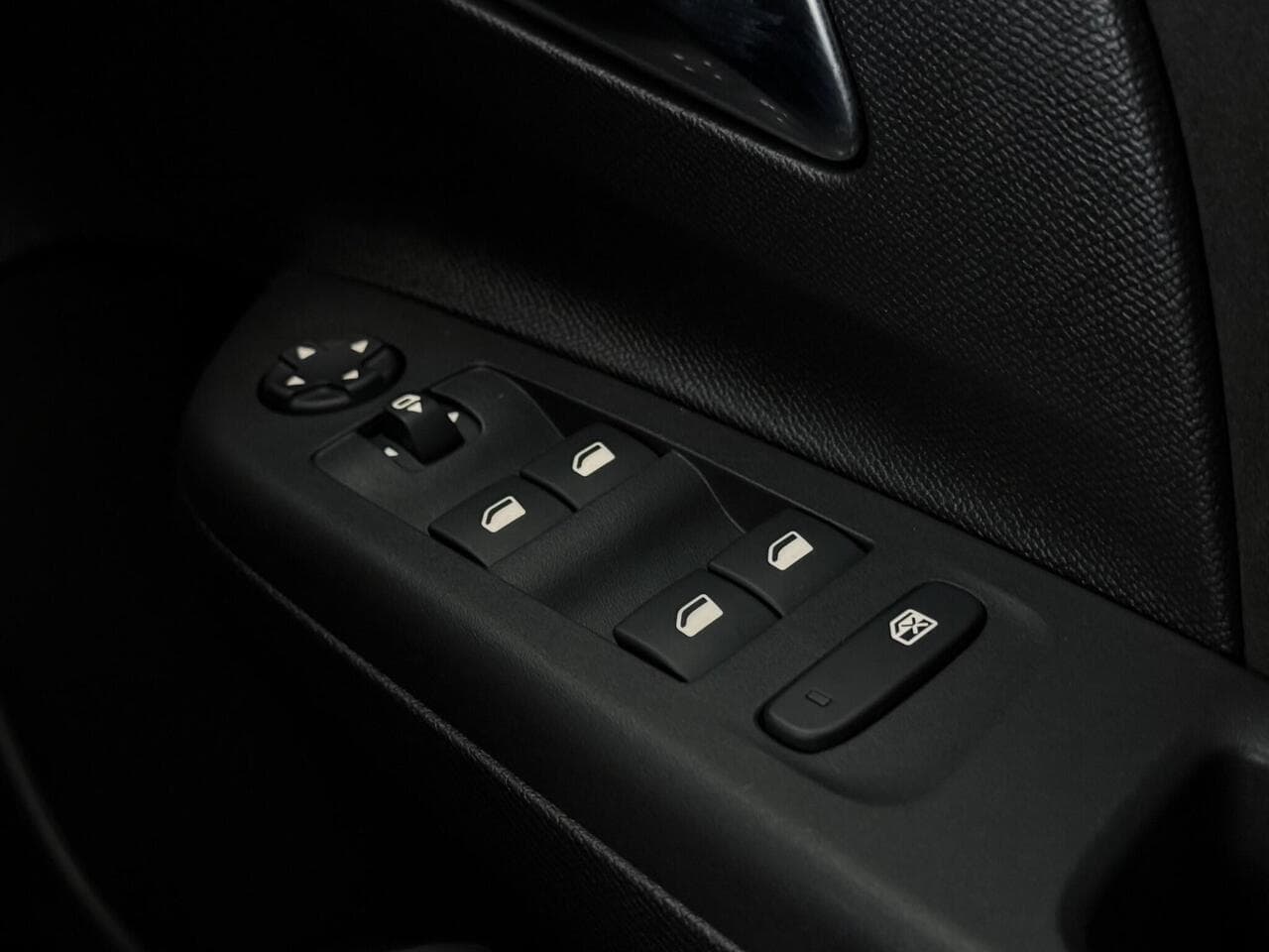 Vauxhall Corsa thumbnail Misc Controls