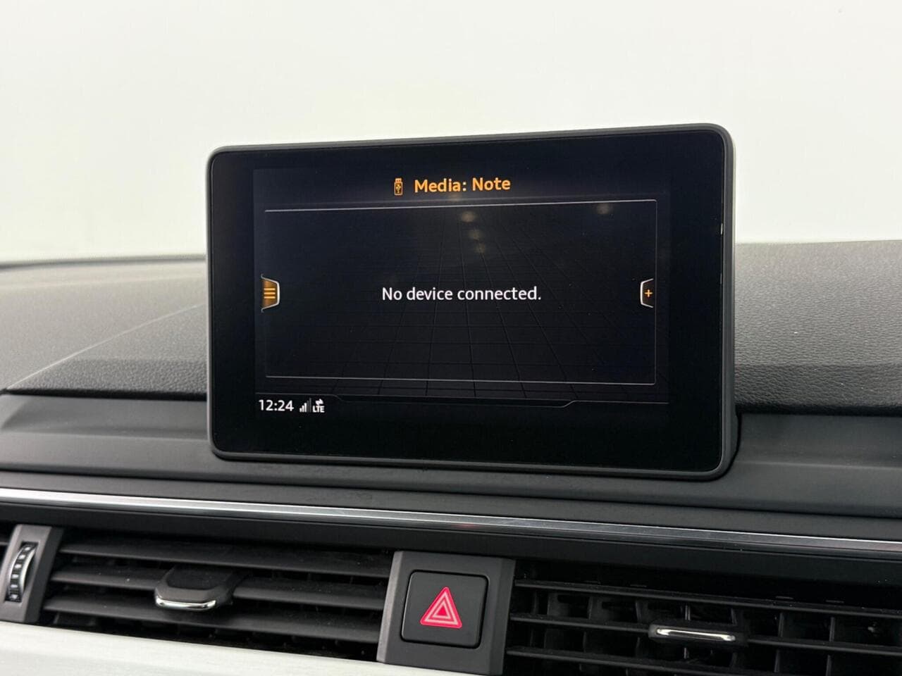 Audi A4 thumbnail Infotainment System