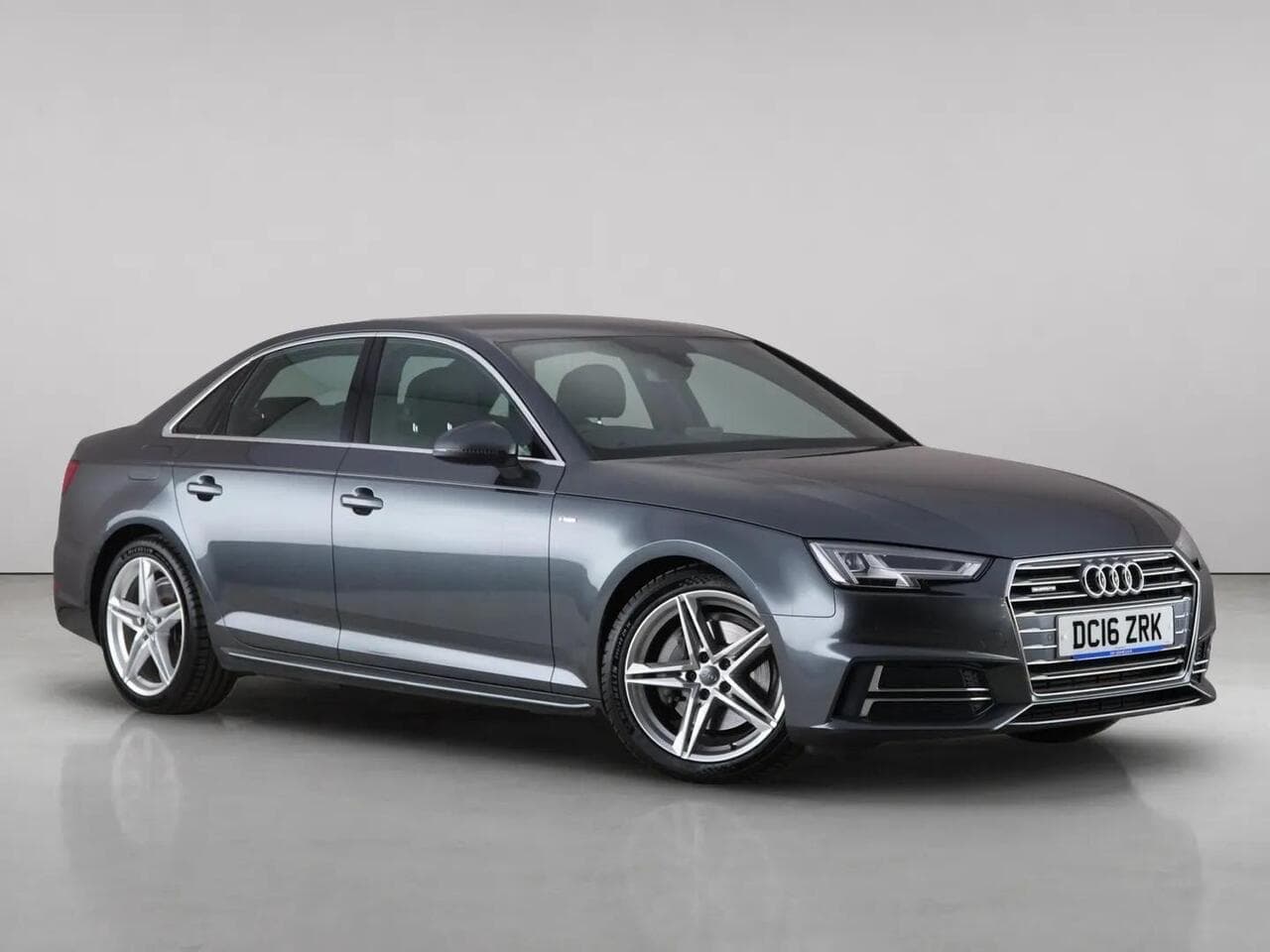 Audi A4 - Audi A4 3.0 TDI V6 S line S Tronic quattro Euro 6 (s/s) 4dr