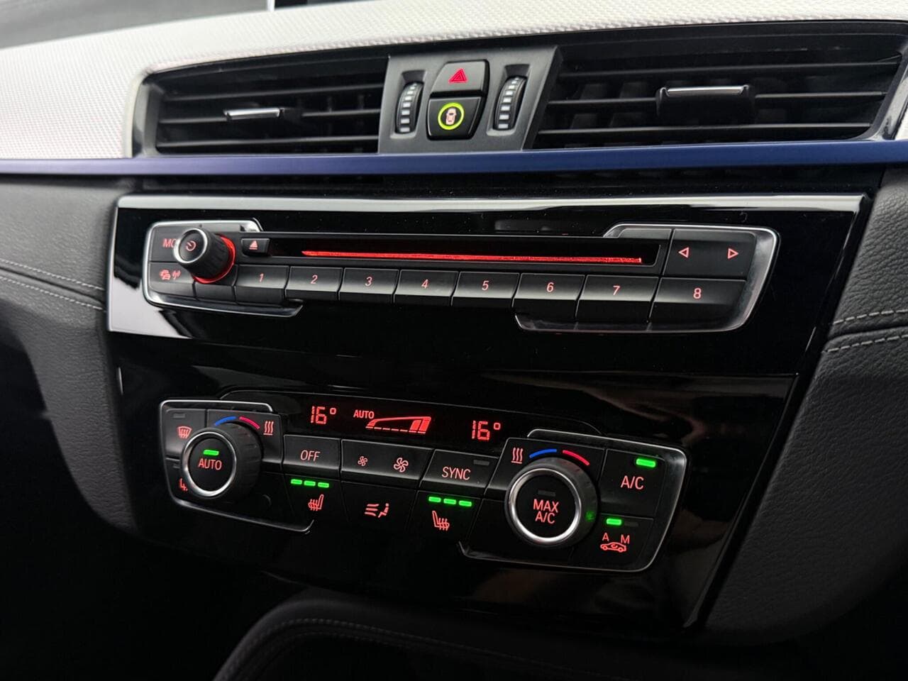 BMW X2 thumbnail Infotainment System