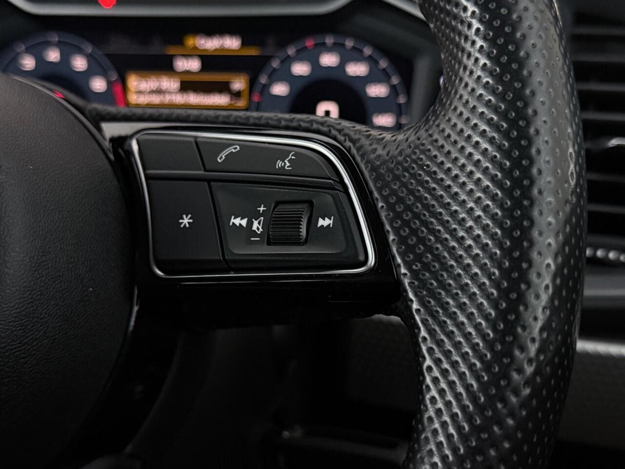 Audi A1 thumbnail Misc Controls