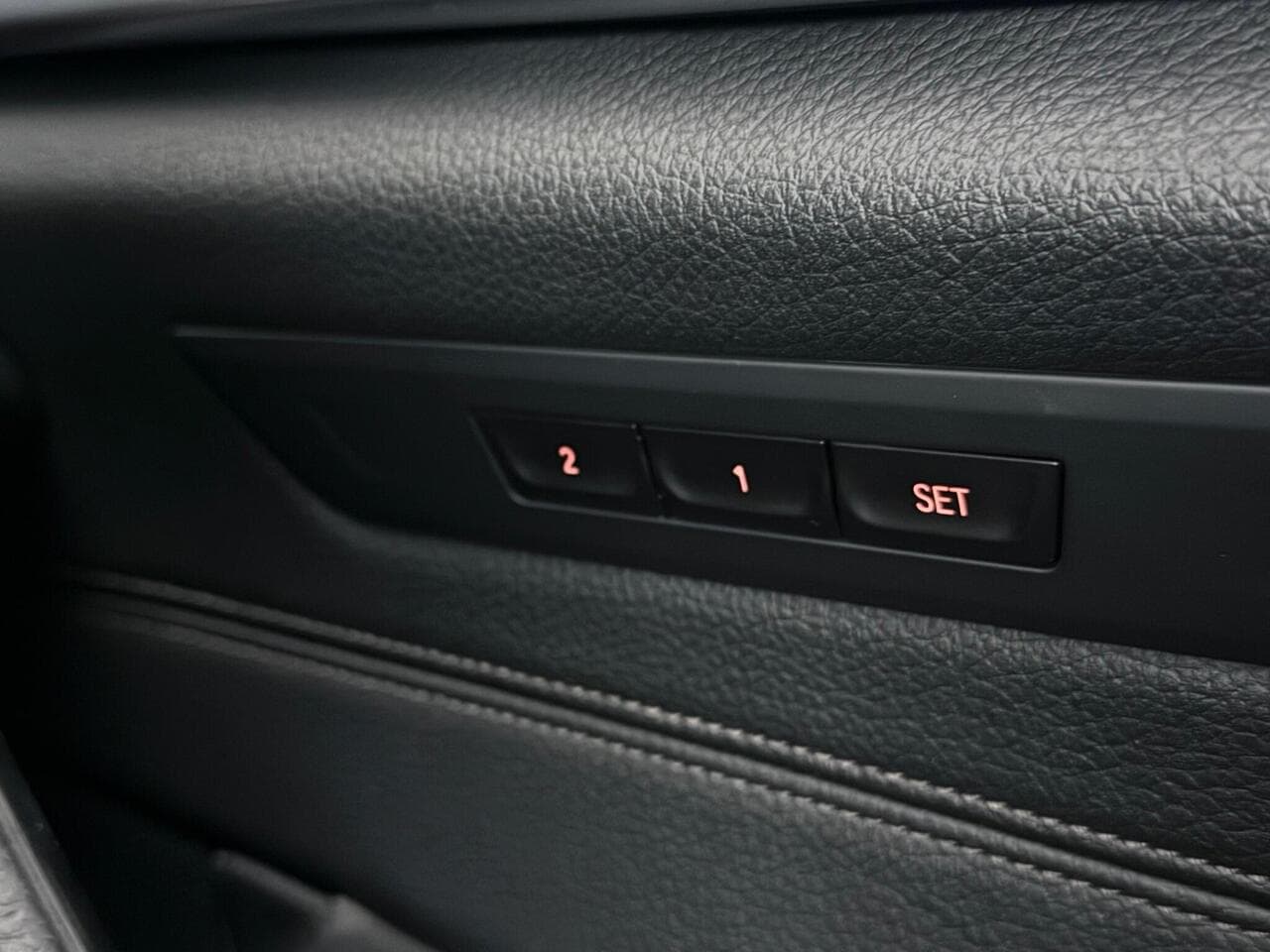 BMW 5 Series thumbnail Misc Controls