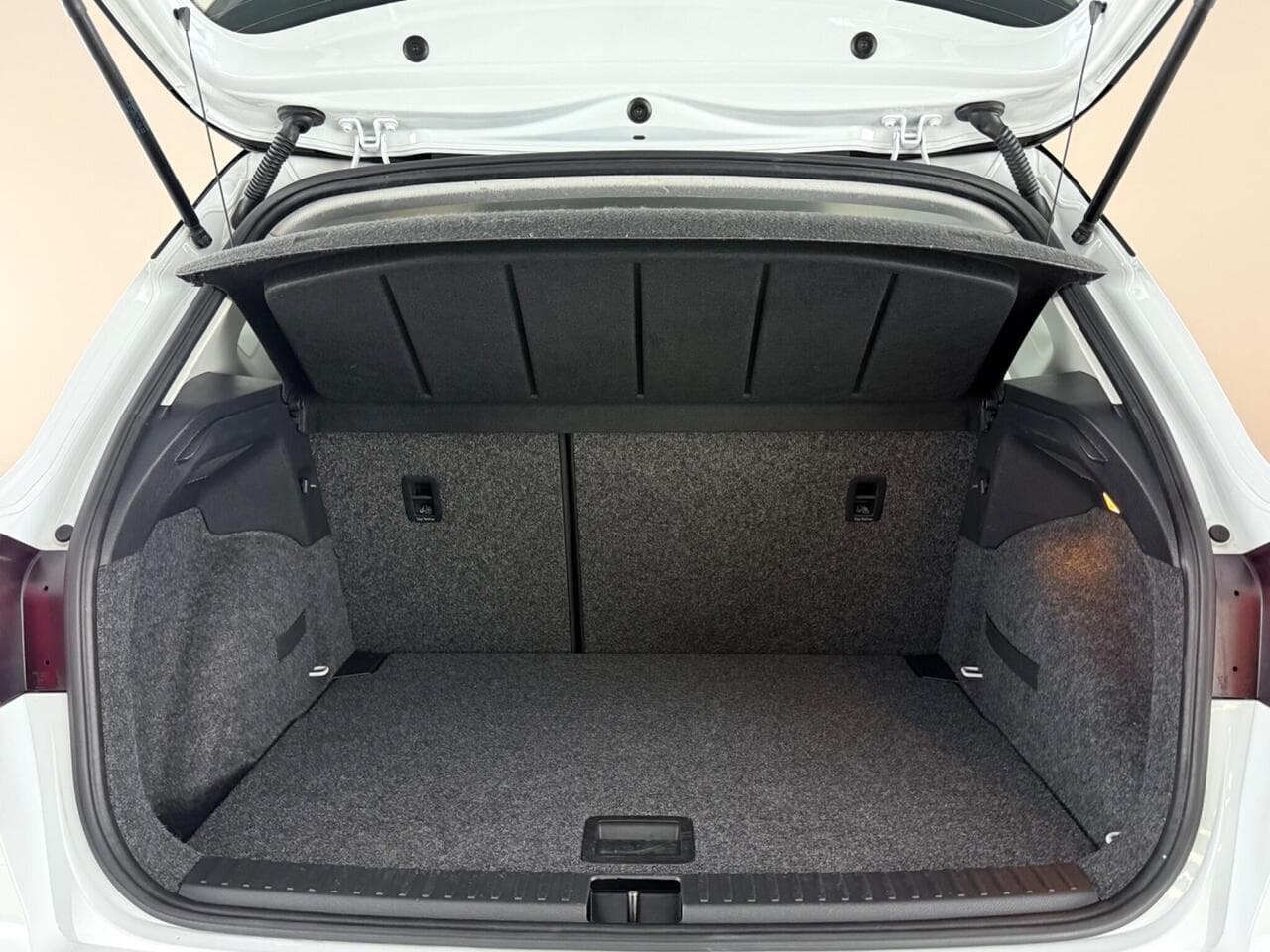 SEAT Arona thumbnail Boot