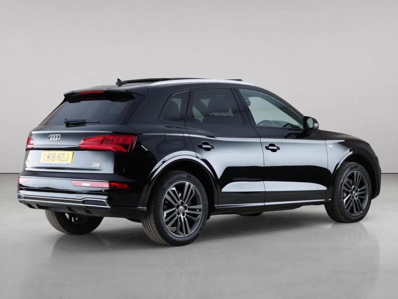 Audi Q5 thumbnail Rear Right