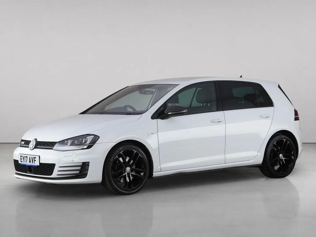 Volkswagen Golf thumbnail Front Left