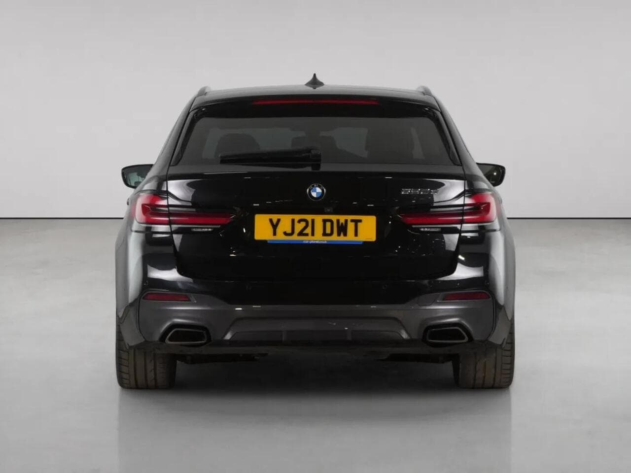 BMW 5 Series thumbnail Rear