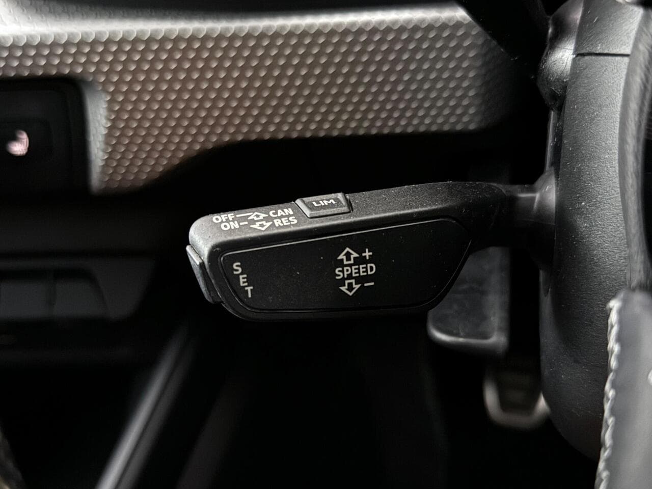 Audi A1 thumbnail Misc Controls
