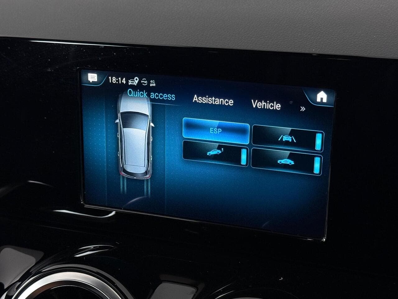 Mercedes-Benz B Class thumbnail Infotainment System