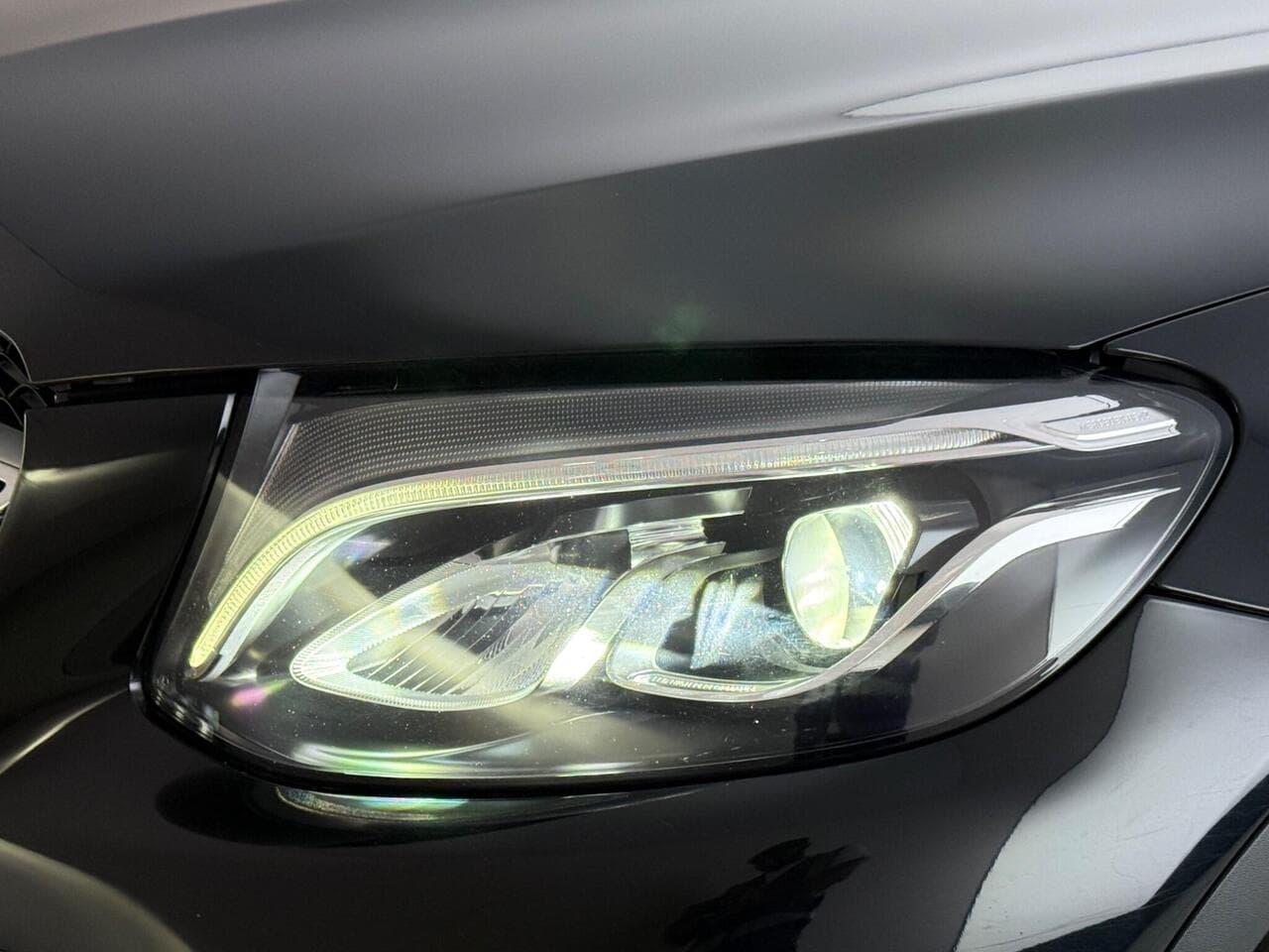 Mercedes-Benz GLC thumbnail Lights Front