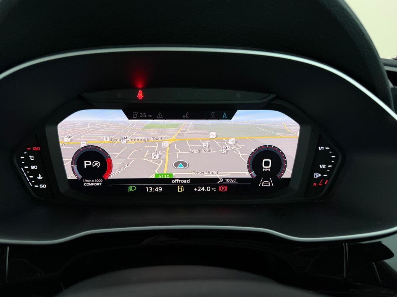 Audi Q3 thumbnail Driver Instruments