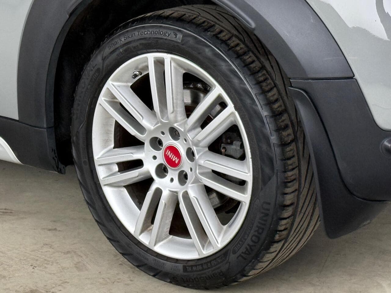 MINI Countryman thumbnail Wheel