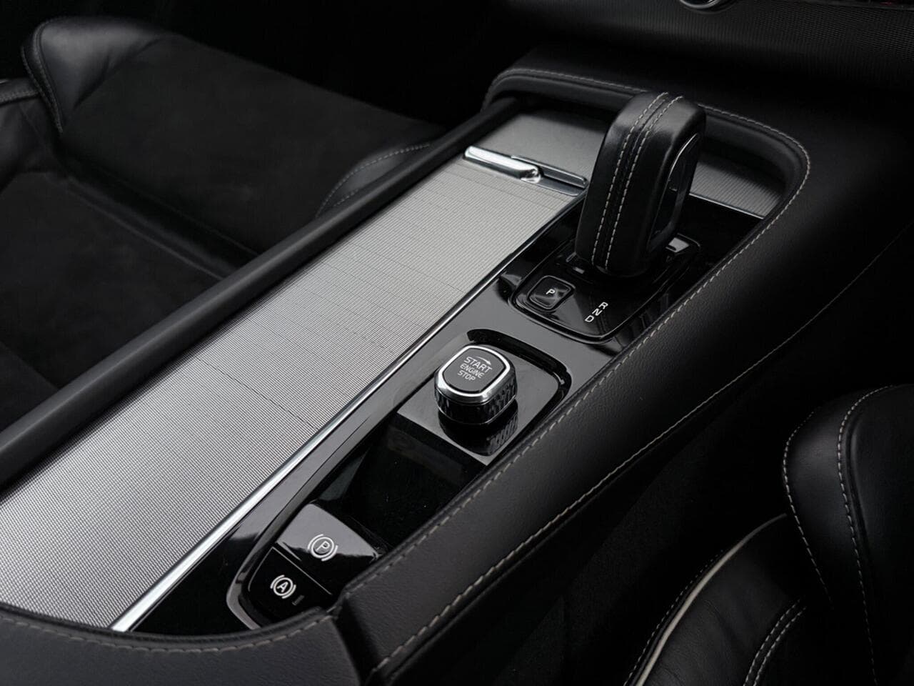 Volvo XC90 thumbnail Interior Front