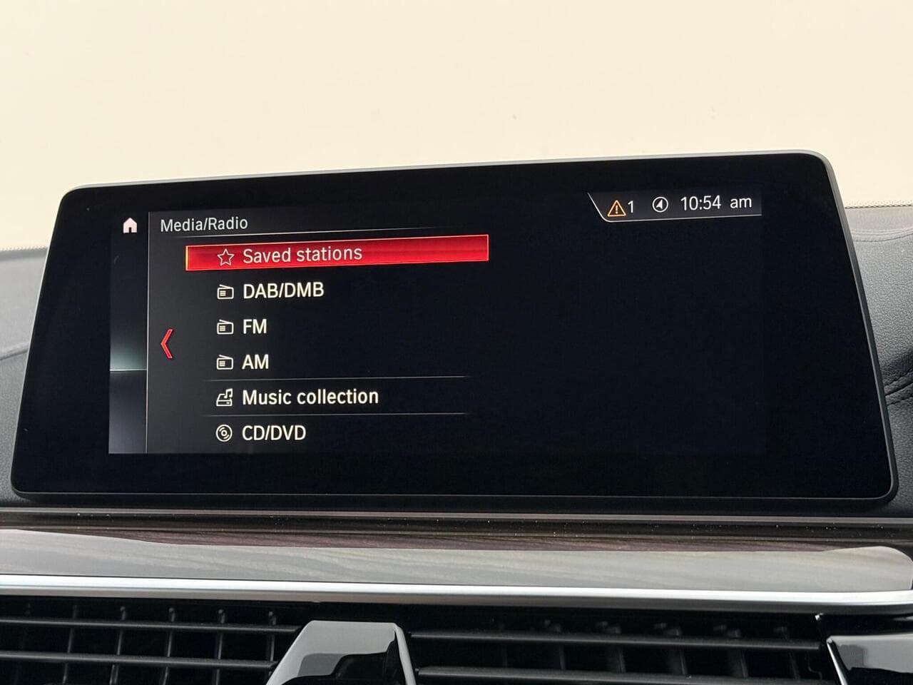 BMW 5 Series thumbnail Infotainment System