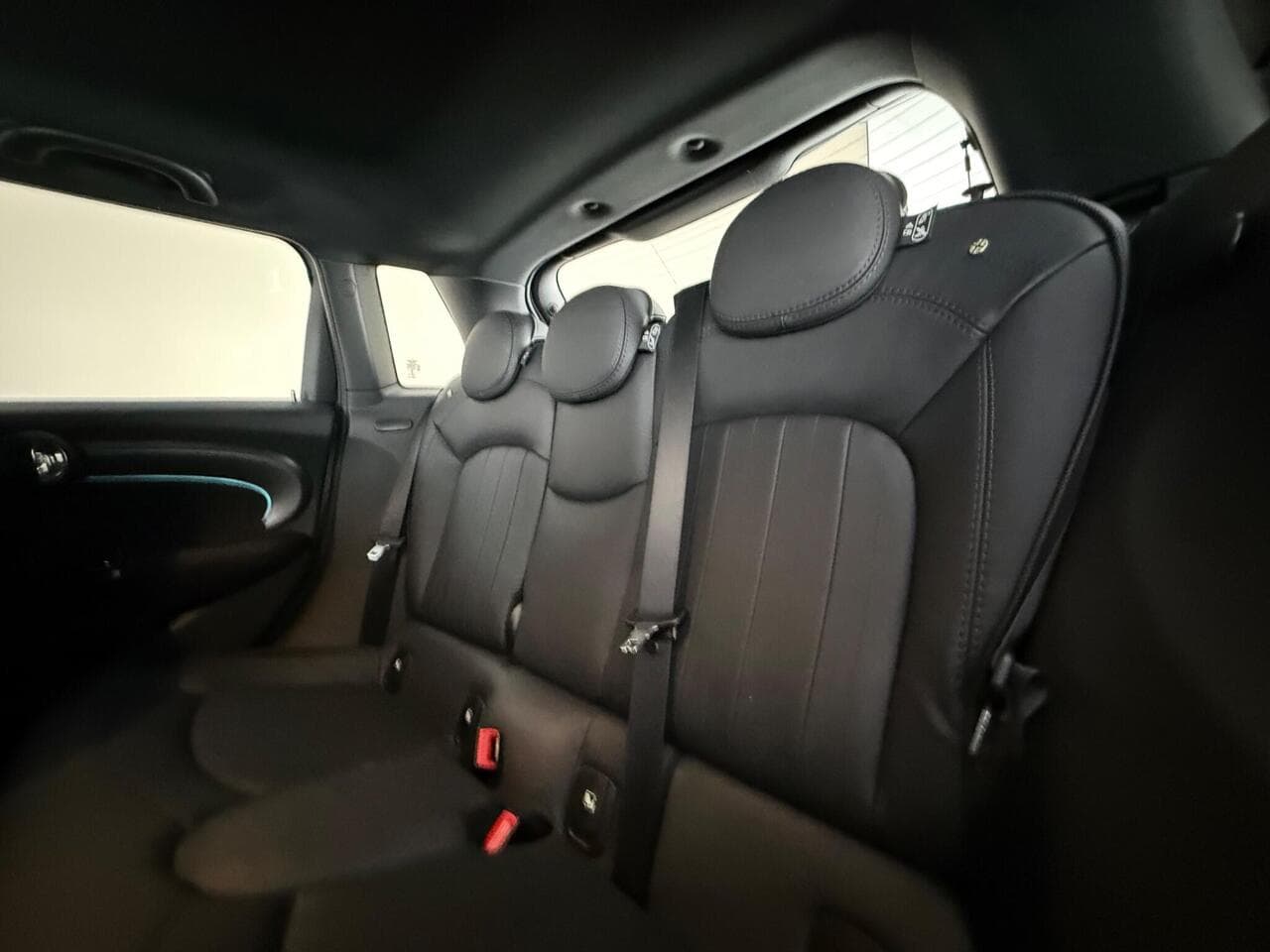 MINI Hatch thumbnail Seats Rear