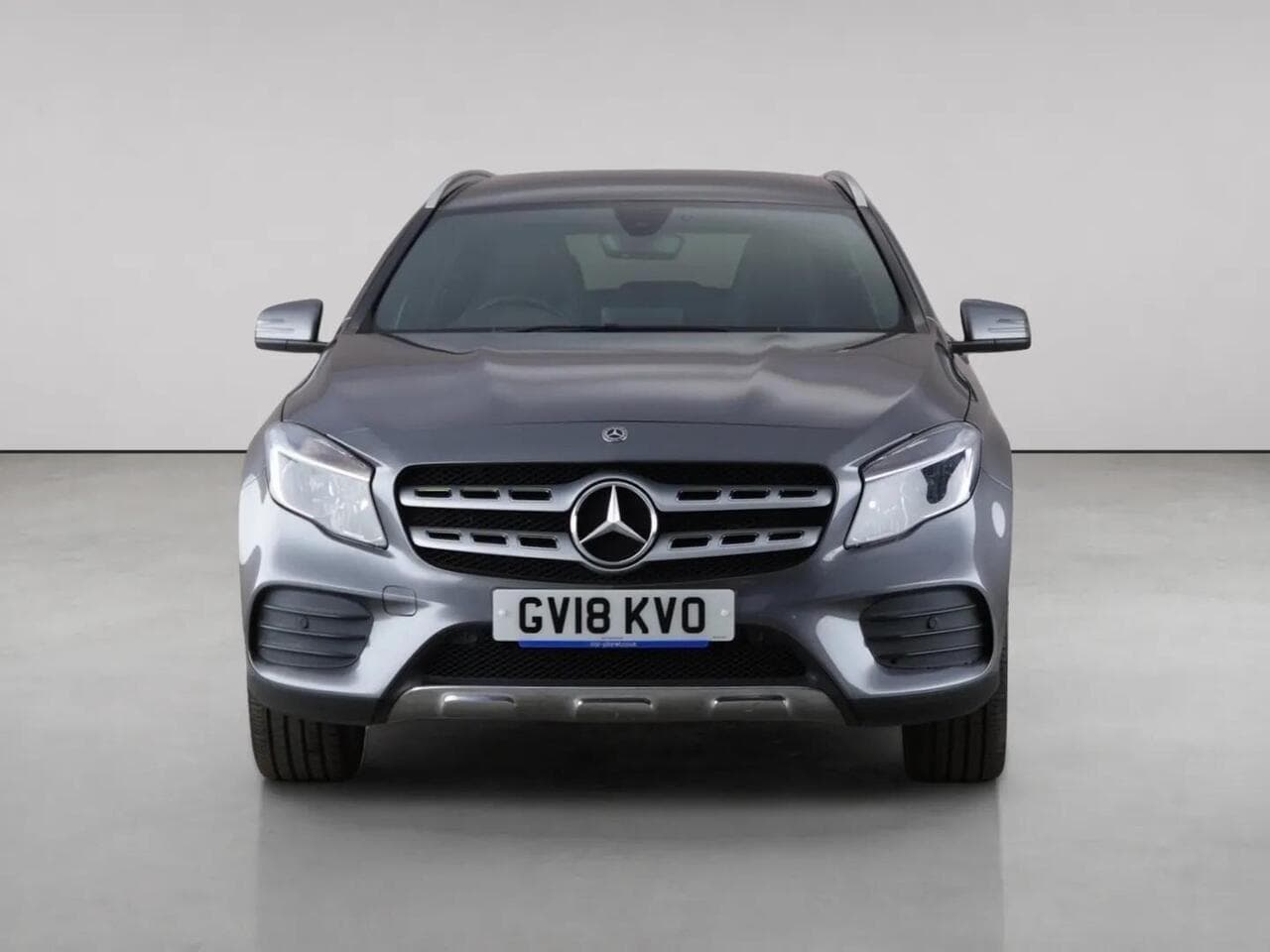 Mercedes-Benz GLA thumbnail Front