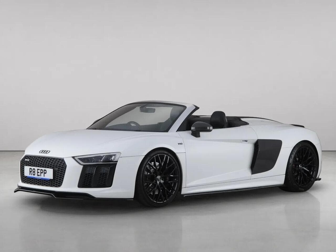 Audi R8 thumbnail Front Left