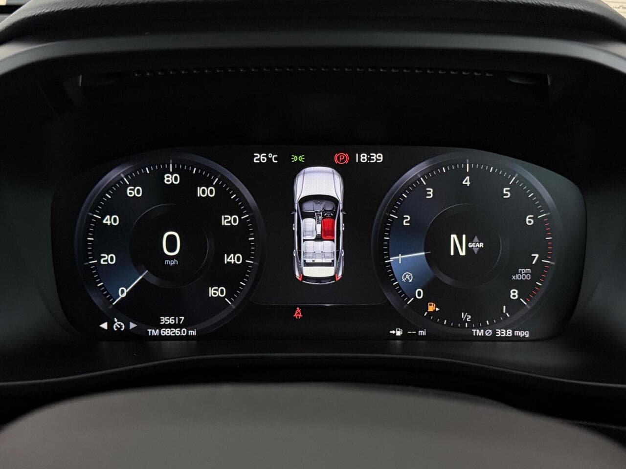Volvo XC40 thumbnail Driver Instruments