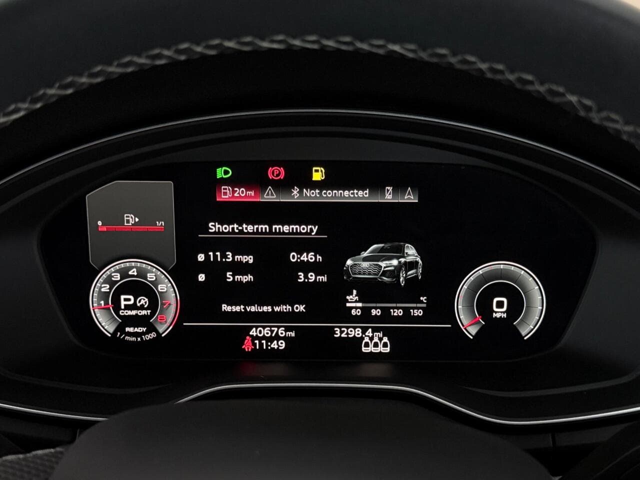 Audi Q5 thumbnail Driver Instruments