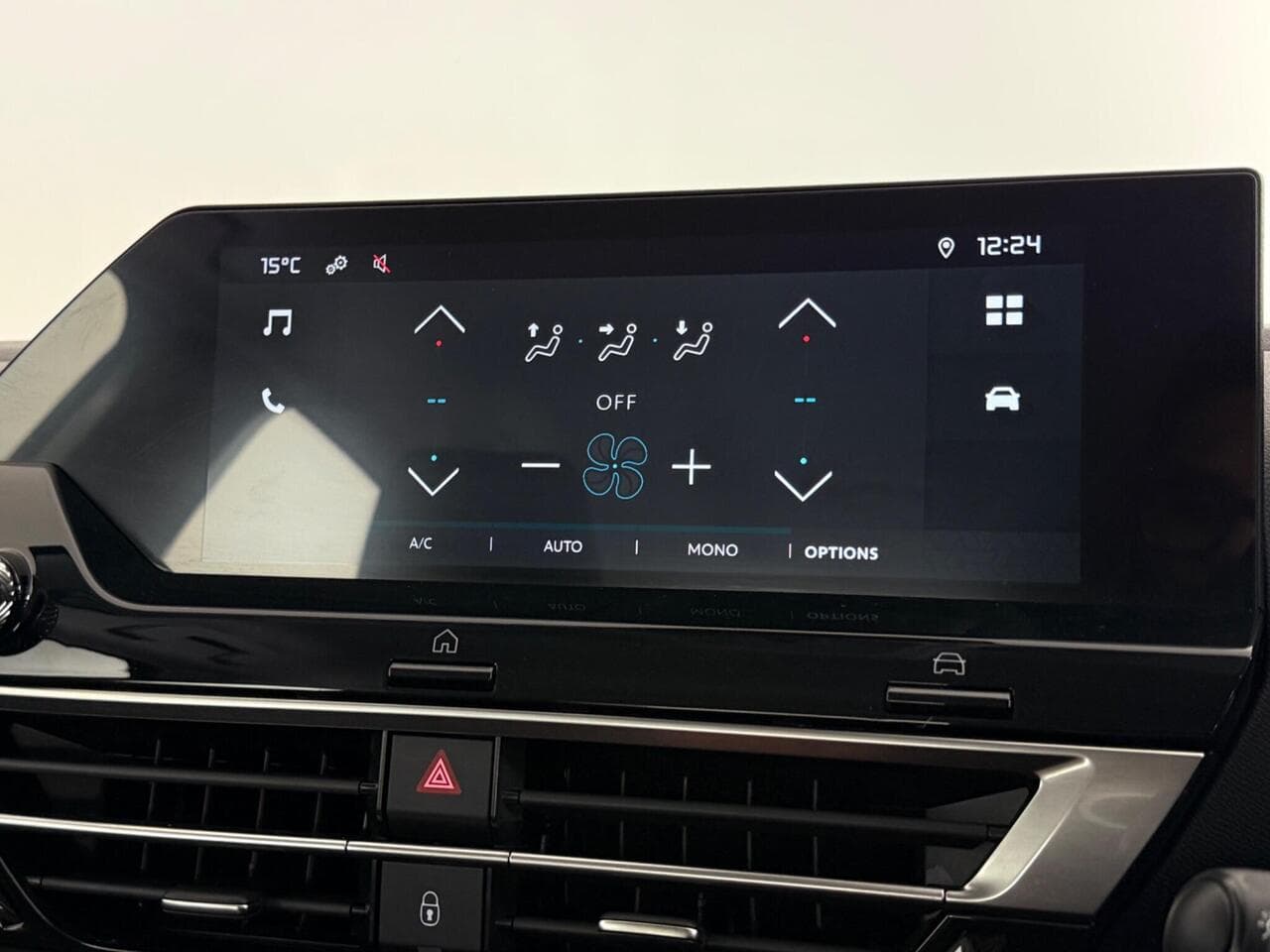 Citroen C4 thumbnail Infotainment System