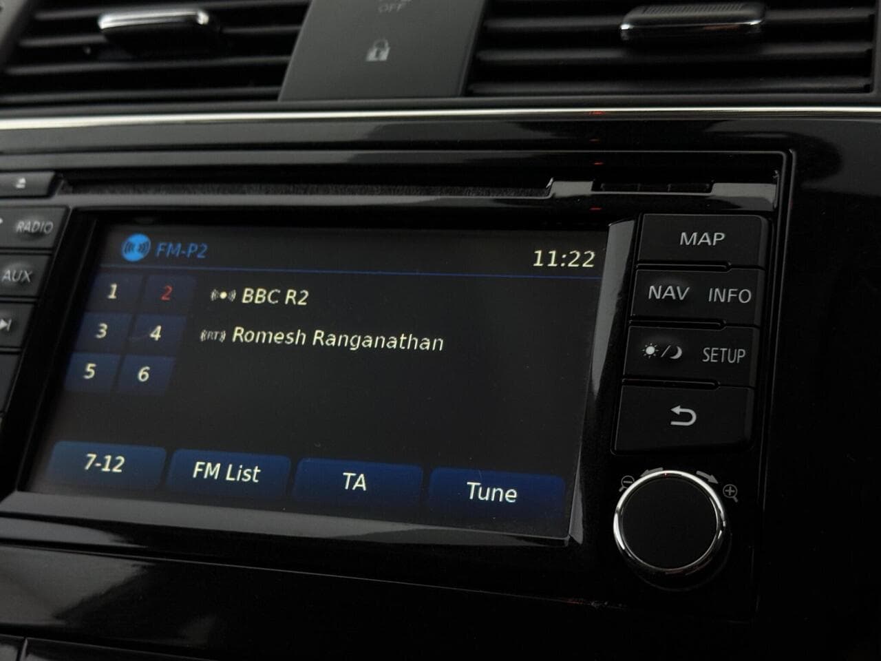 Nissan Pulsar thumbnail Infotainment System