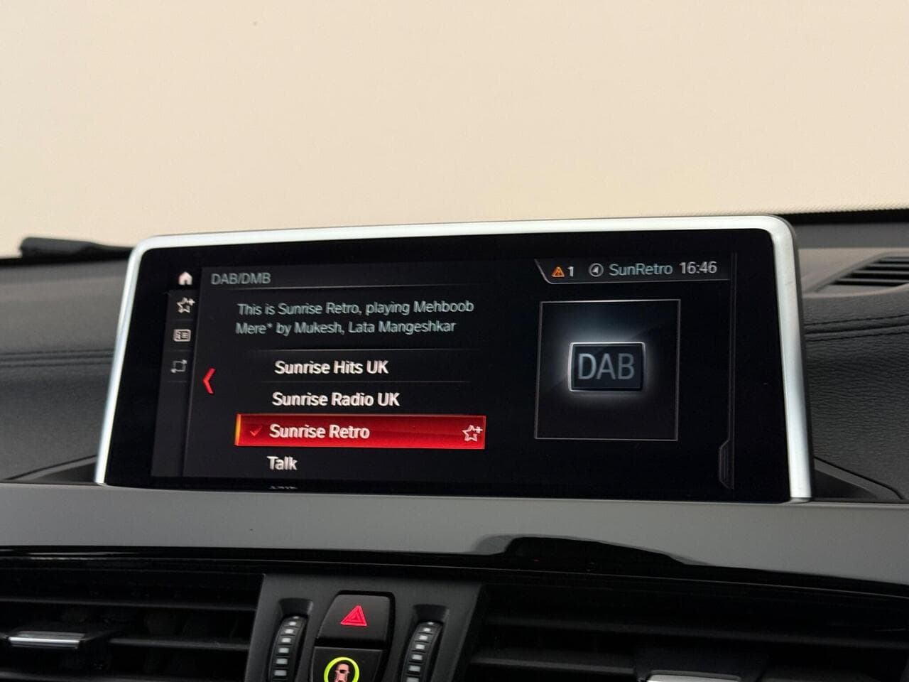 BMW X2 thumbnail Infotainment System