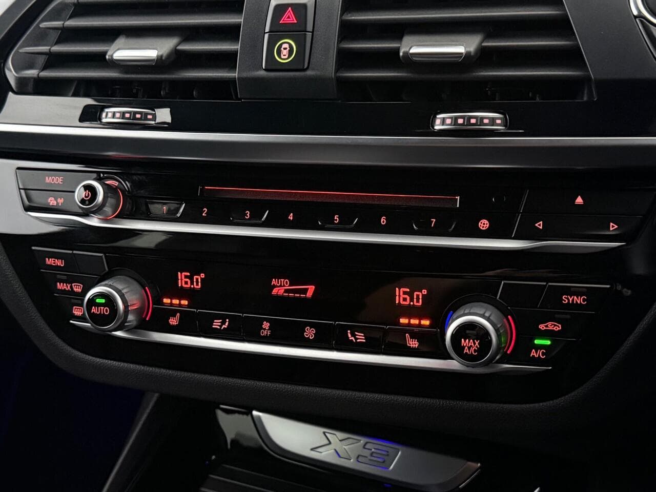 BMW X3 thumbnail Infotainment System