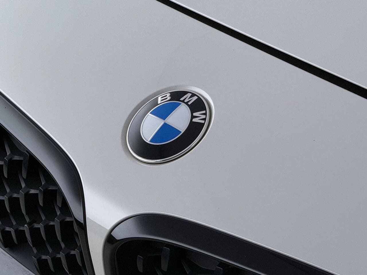 BMW Z4 thumbnail Badge Exterior
