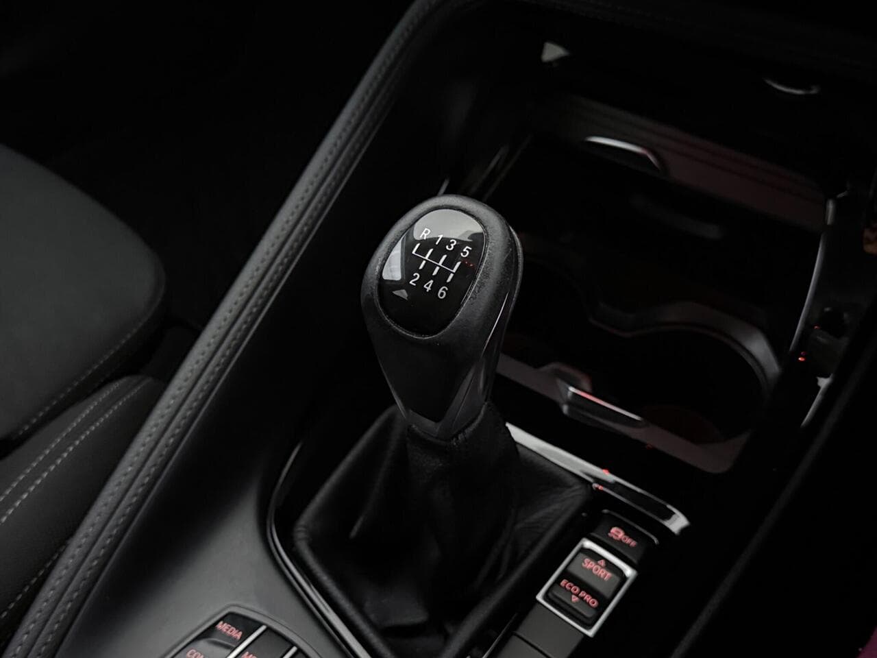 BMW X2 thumbnail Interior Front