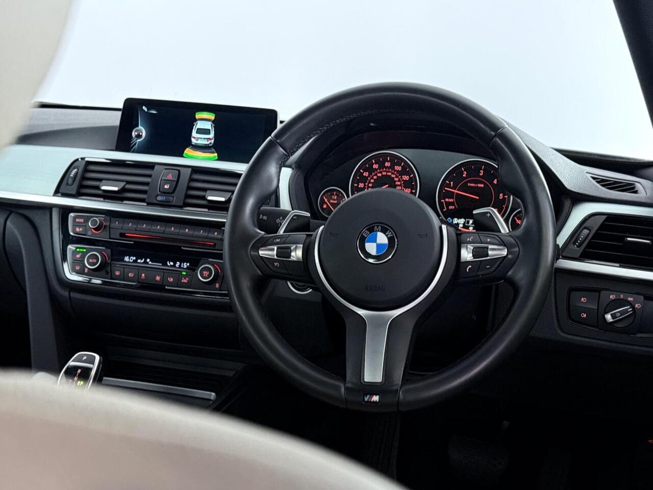 BMW 4 Series Gran Coupe thumbnail Steering Wheel