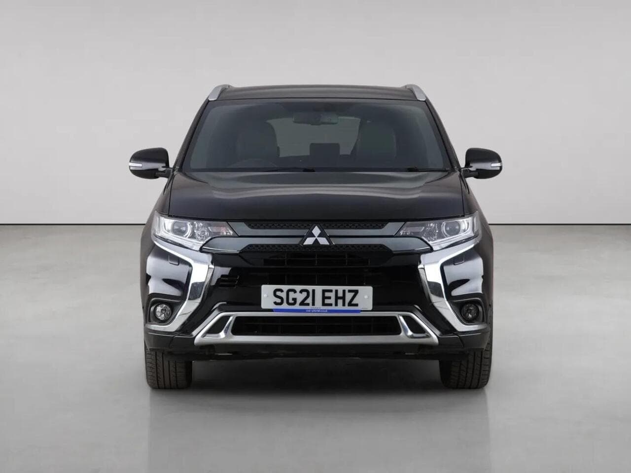 Mitsubishi Outlander thumbnail Front