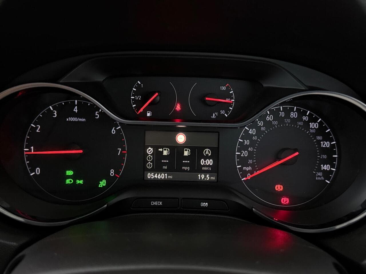 Vauxhall Grandland X thumbnail Driver Instruments