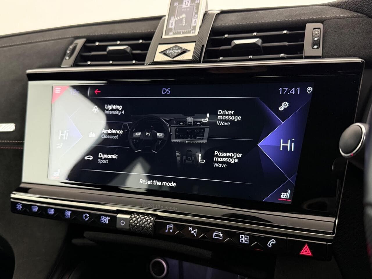 DS AUTOMOBILES DS 7 CROSSBACK thumbnail Infotainment System