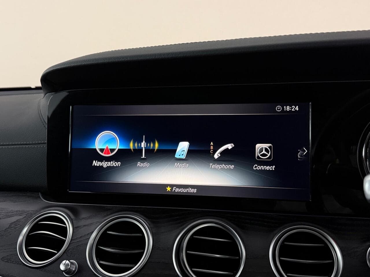 Mercedes-Benz E Class thumbnail Infotainment System
