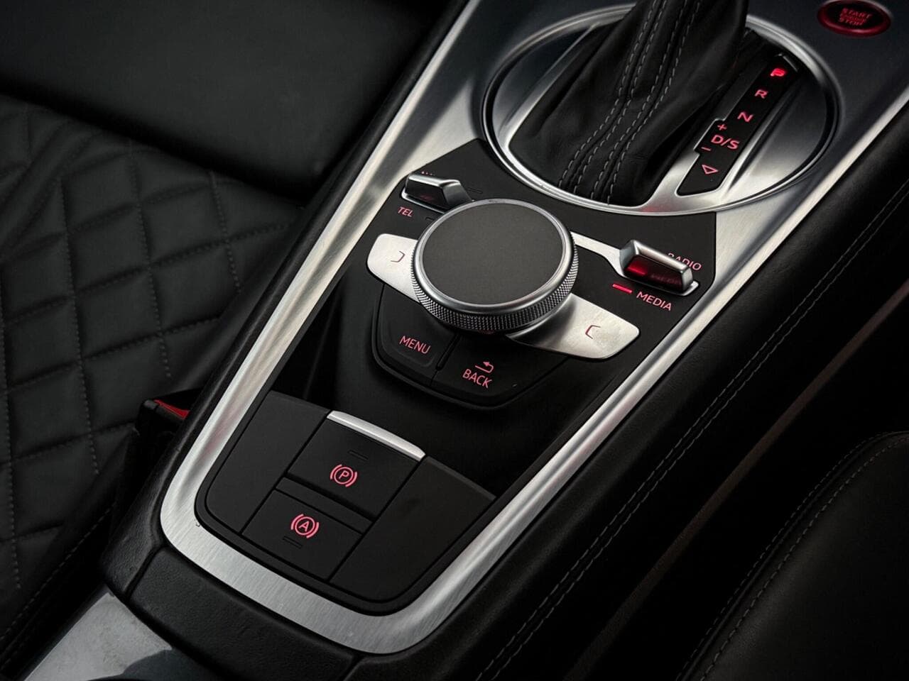 Audi TTS thumbnail Interior Front