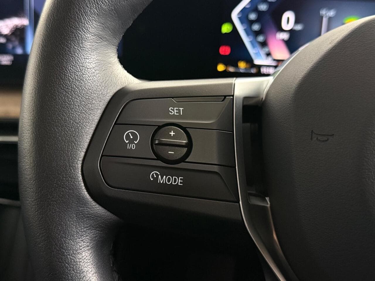 BMW 2 Series Active Tourer thumbnail Misc Controls