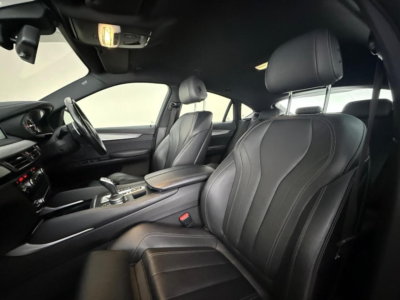 BMW X6 thumbnail Seat Front Passenger