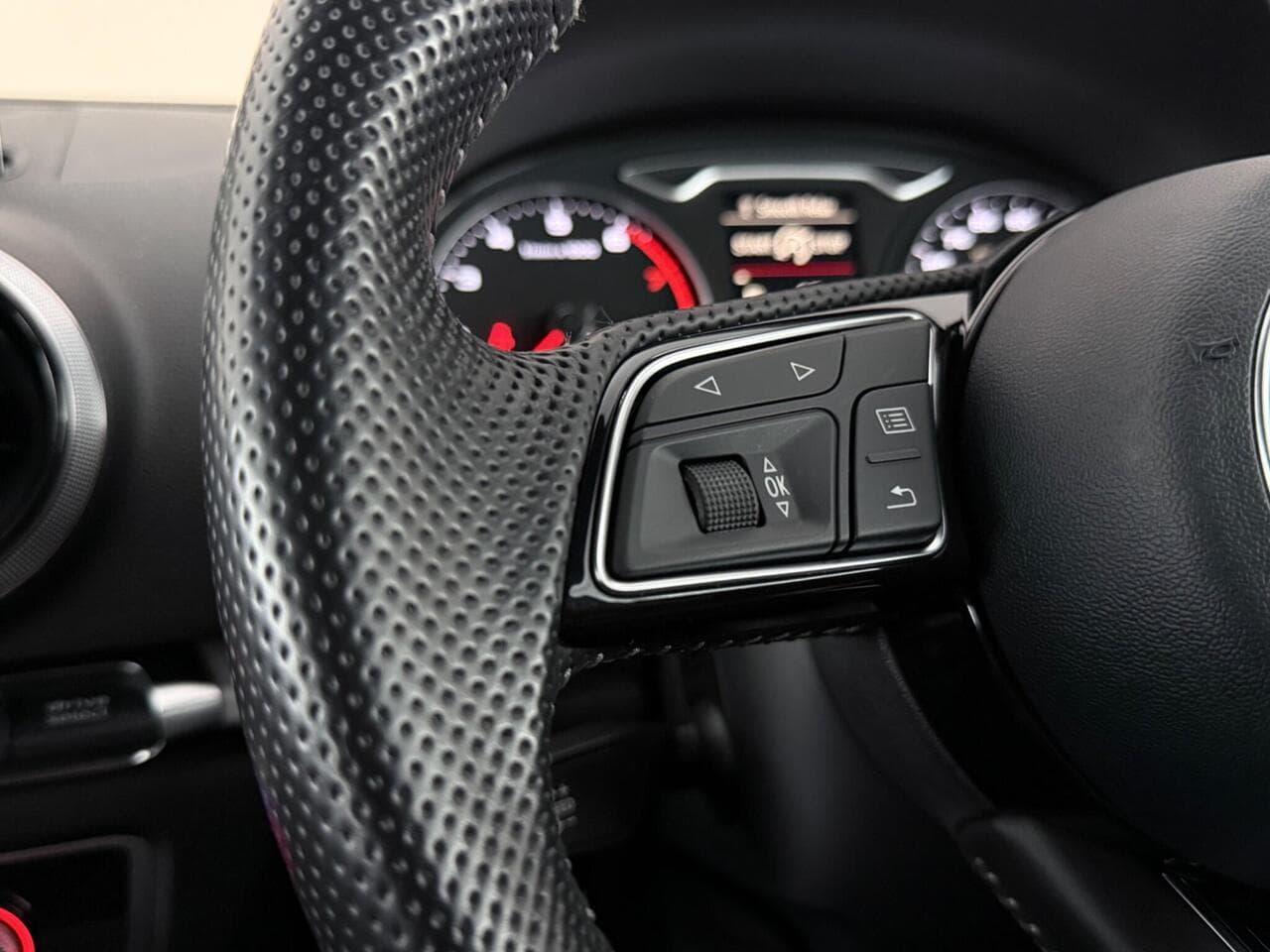 Audi A3 thumbnail Misc Controls