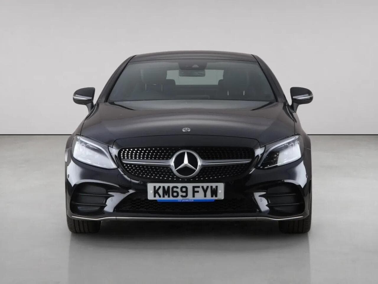Mercedes-Benz C Class thumbnail Front