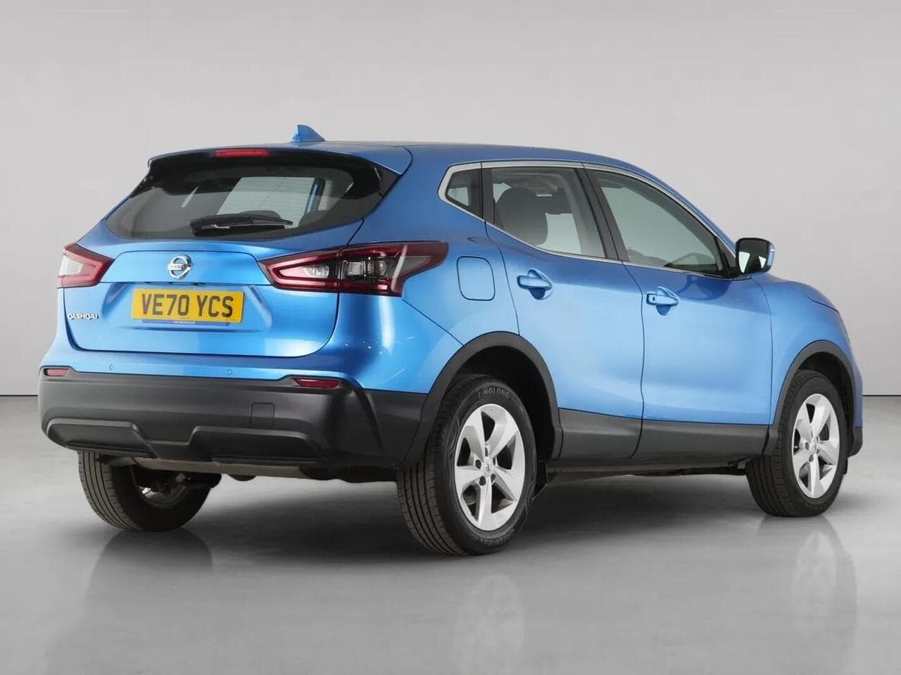 Nissan Qashqai thumbnail Rear Right