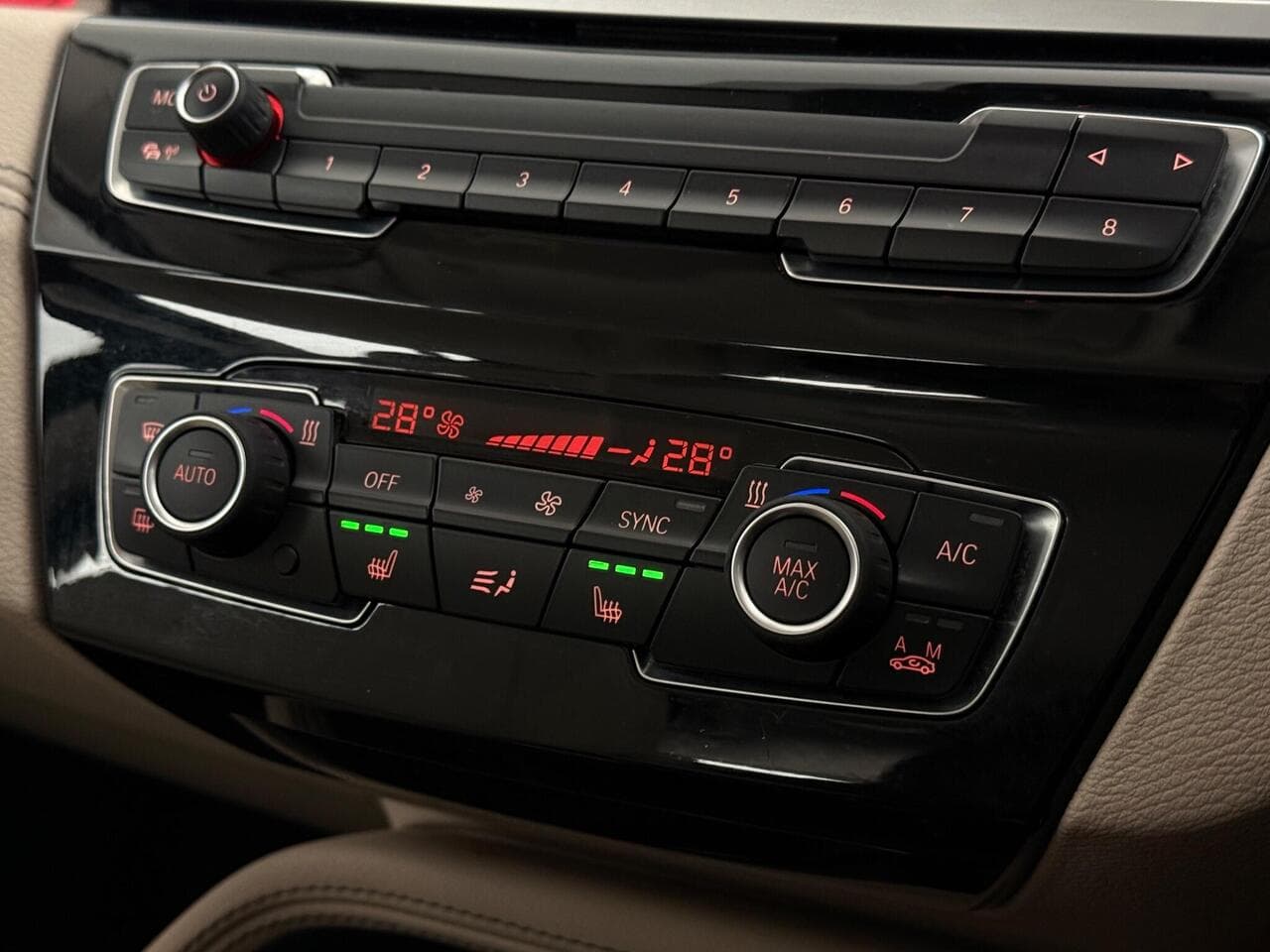 BMW X1 thumbnail Infotainment System