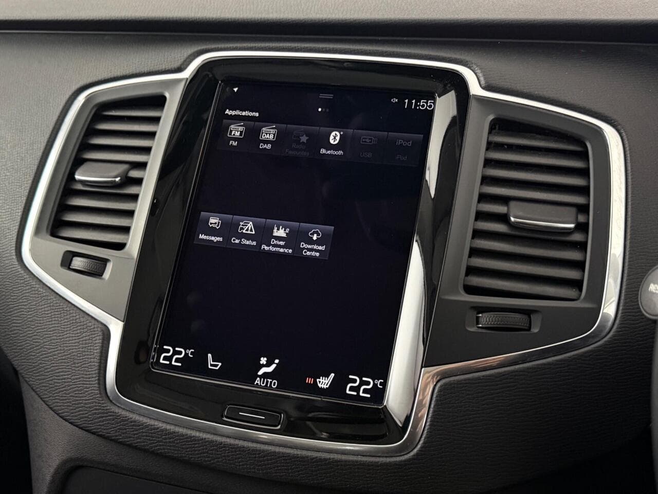 Volvo XC90 thumbnail Infotainment System