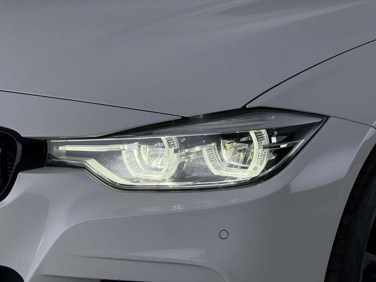 BMW 3 Series thumbnail Lights Front