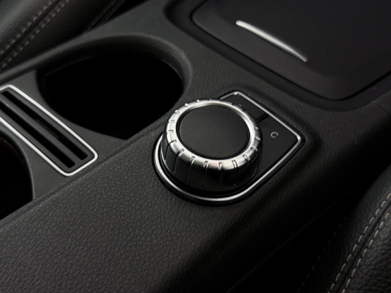 Mercedes-Benz A Class thumbnail Misc Controls